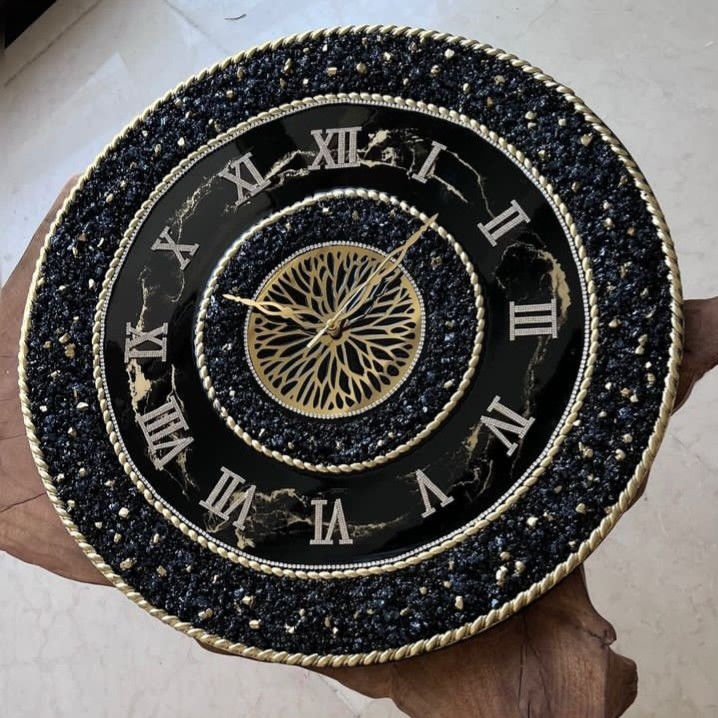 ساعت دیواری دکوراتیو و رزینی(پس کرایه)
