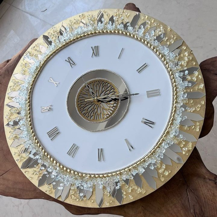 ساعت دیواری دکوراتیو و رزینی(پس کرایه)